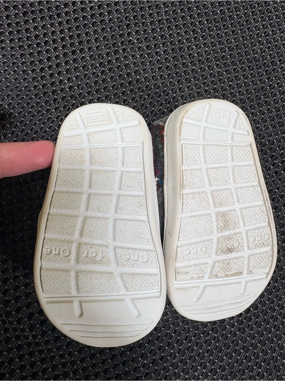 TOMS Tiny Alpargata size 3 baby girls